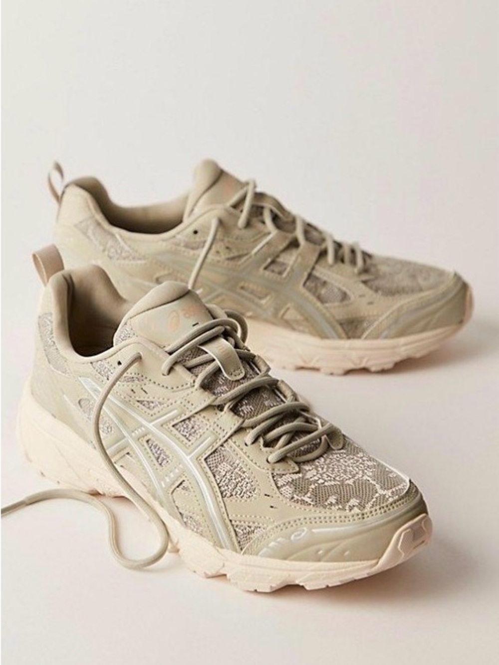 ASICS &Free people GEL-NUNOBIKI |Dried Leaf Green/Pure Silver sz 10.5 in women’s